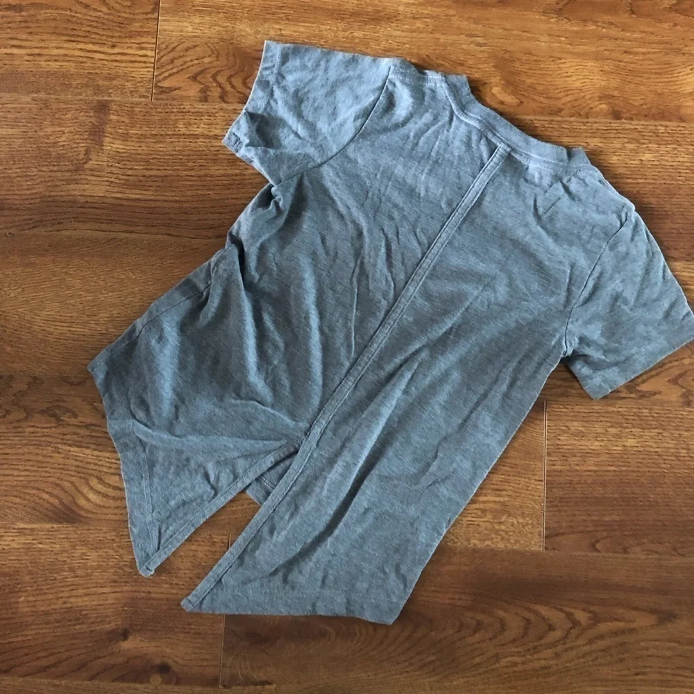 Nike gray short sleeve tee with tie back in size 6x